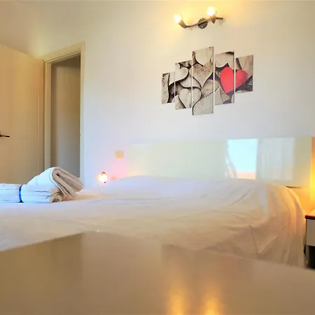 Portolongone Apartment